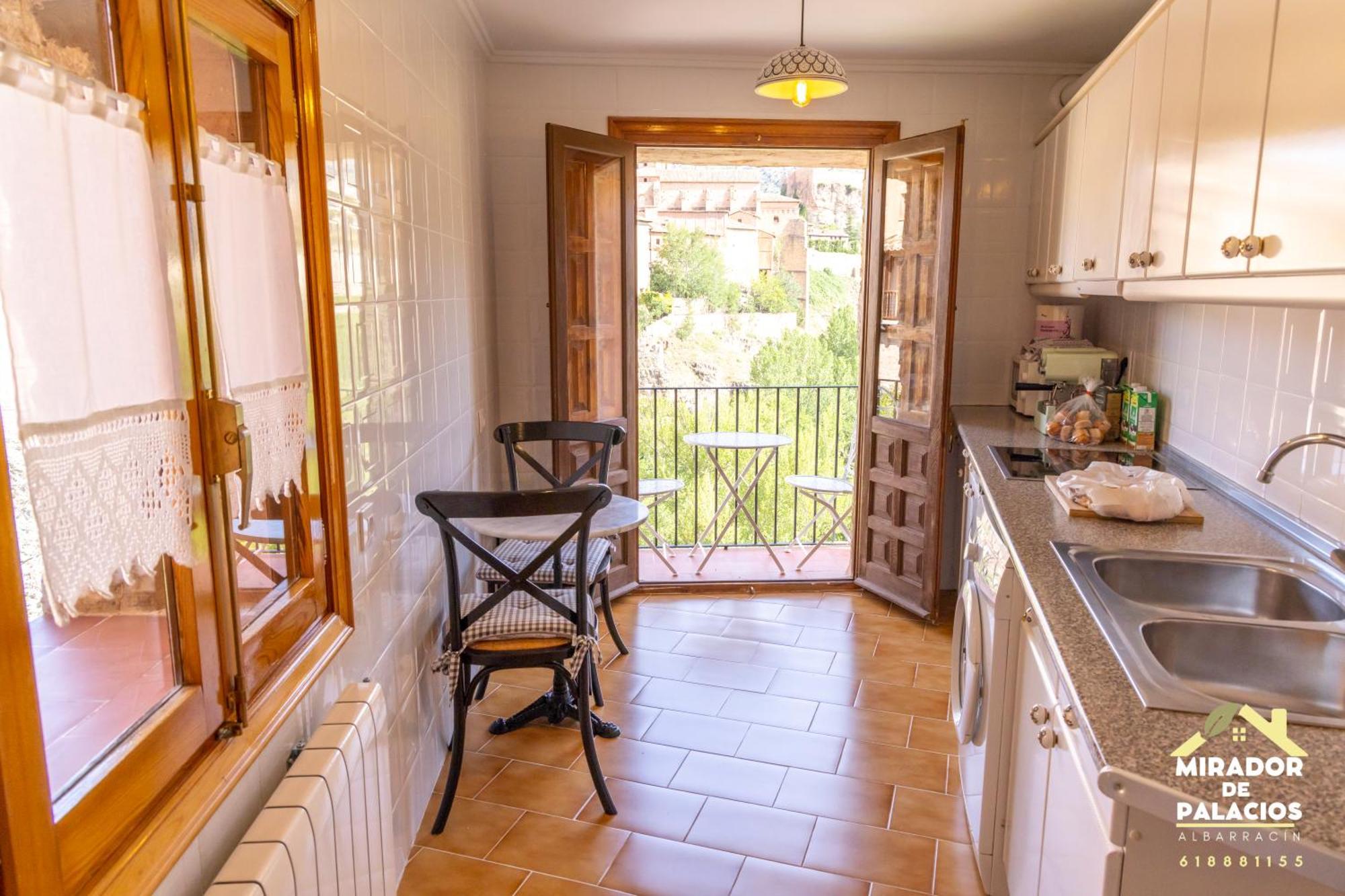 Mirador De Palacios- Centrico Con Vistas Y Parking Cerca Albarracín Exterior foto