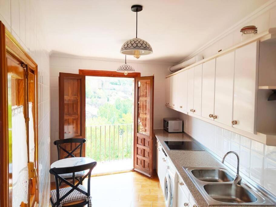 Mirador De Palacios- Centrico Con Vistas Y Parking Cerca Albarracín Exterior foto