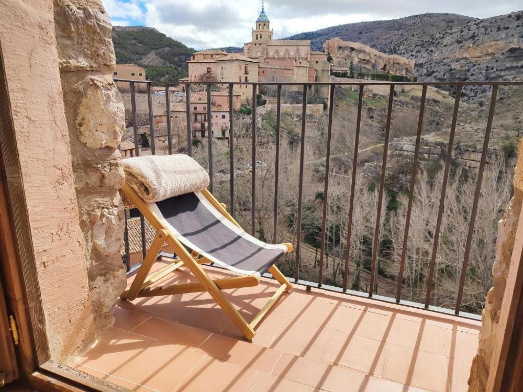 Mirador De Palacios- Centrico Con Vistas Y Parking Cerca Albarracín Exterior foto